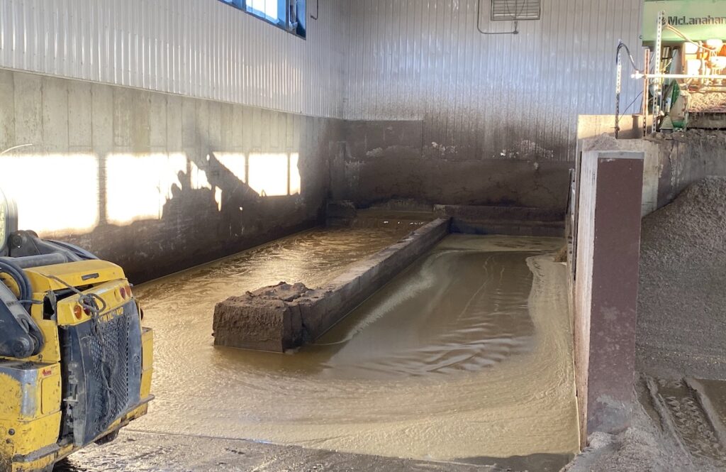 sand separation from dairy manure